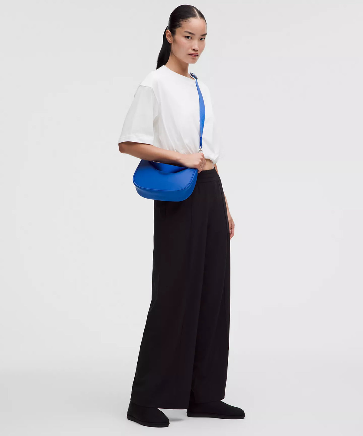 City Essentials Small Shoulder Bag 3L